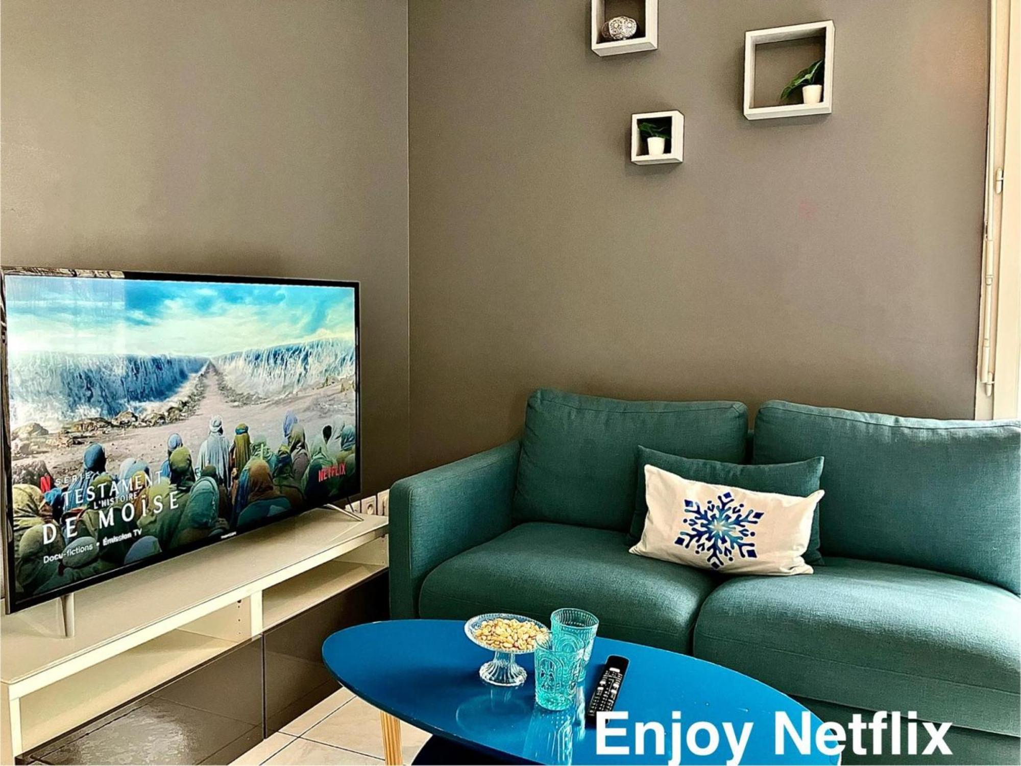 Snowqueen Hotel Apartment Paris-Disney Chelles  Εξωτερικό φωτογραφία